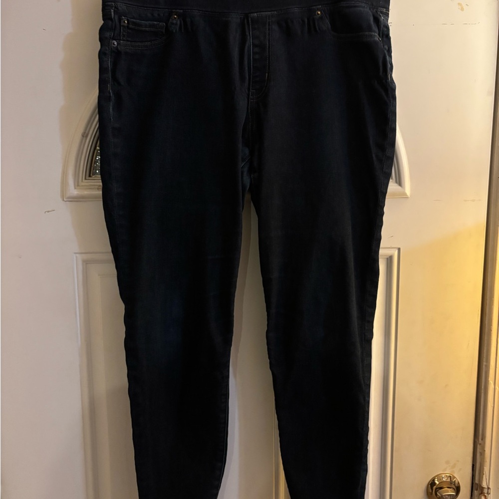 Essentials Black Pull-On Jeggings